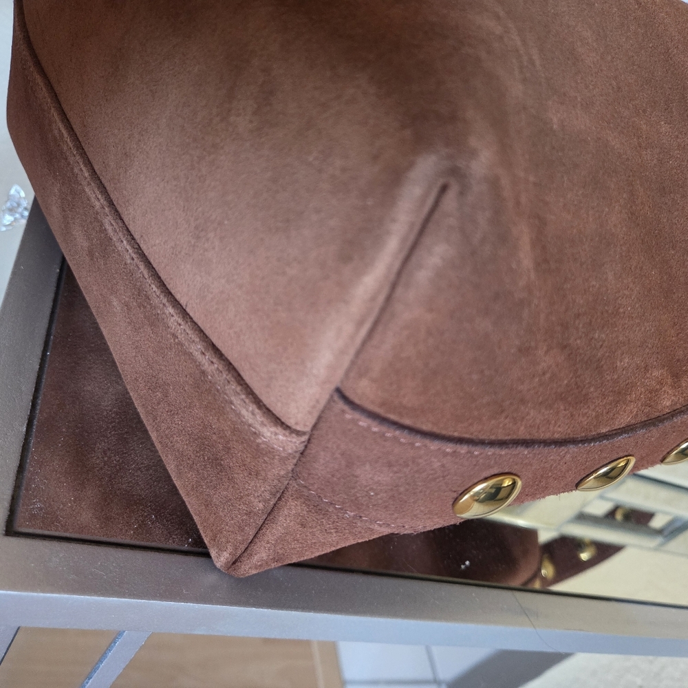 Madewell Essential Bucket Tote Suede - Picture 9 of 11